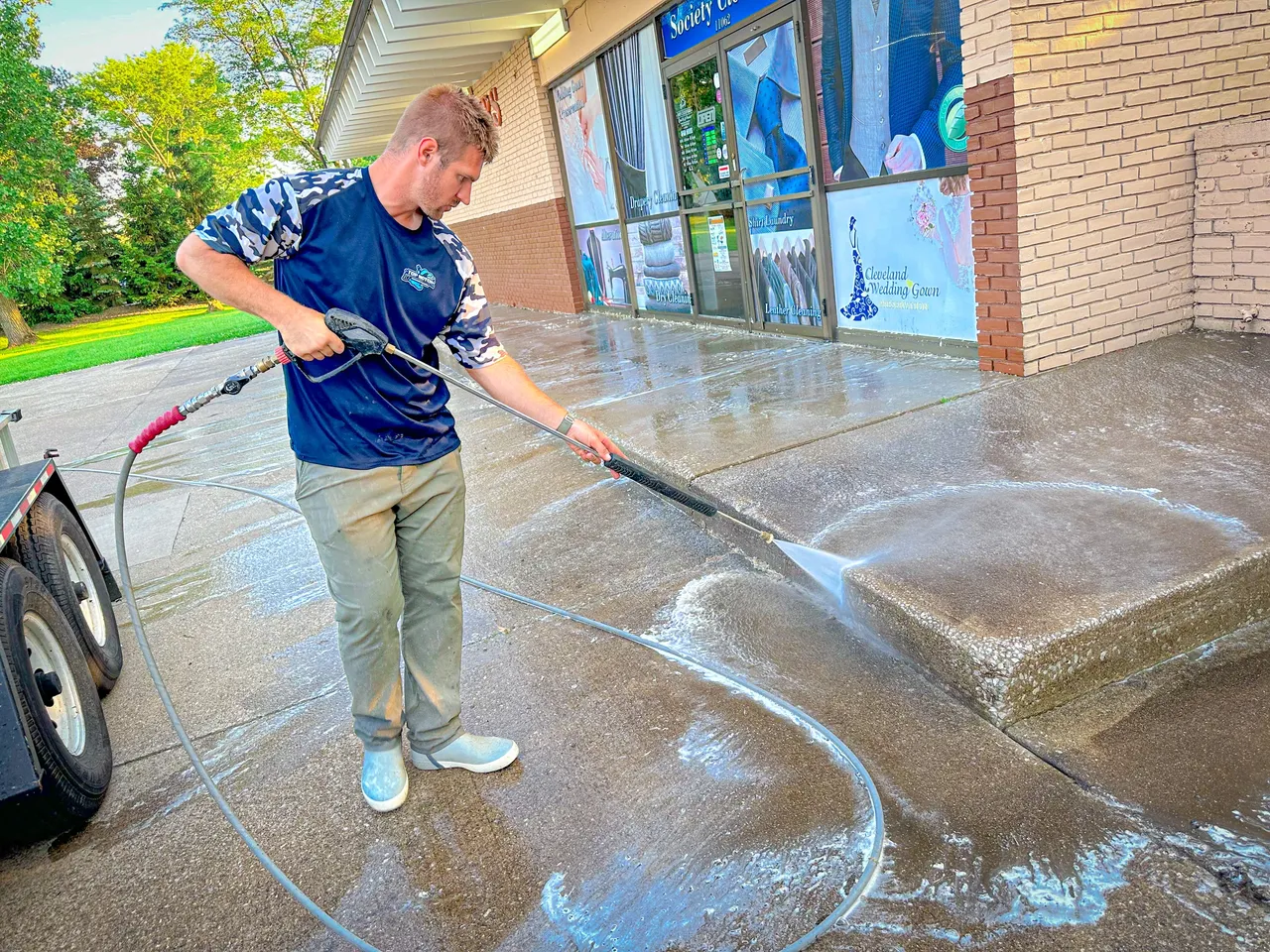 Pressure Washing in Kent - House Washing, Concrete Cleaning